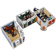LEGO® Assembly Square