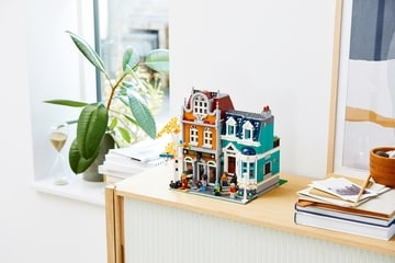 LEGO® Bookshop - Modular Building