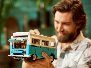 LEGO® Volkswagen T2 Camper Van