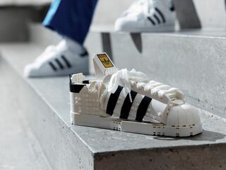 LEGO® adidas Originals Superstar