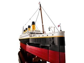LEGO® Titanic