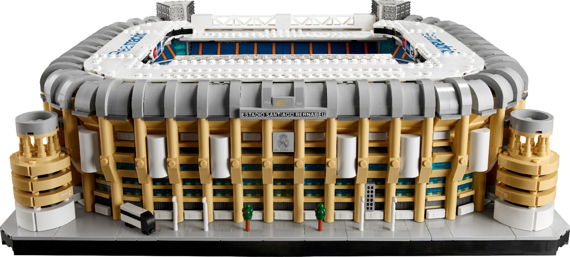 LEGO® Real Madrid – Santiago Bernabéu Stadium