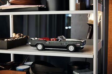 سيارة شيفروليه كامارو Z28 من ليغو®