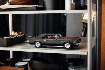 سيارة شيفروليه كامارو Z28 من ليغو®