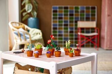 LEGO® Tiny Plants