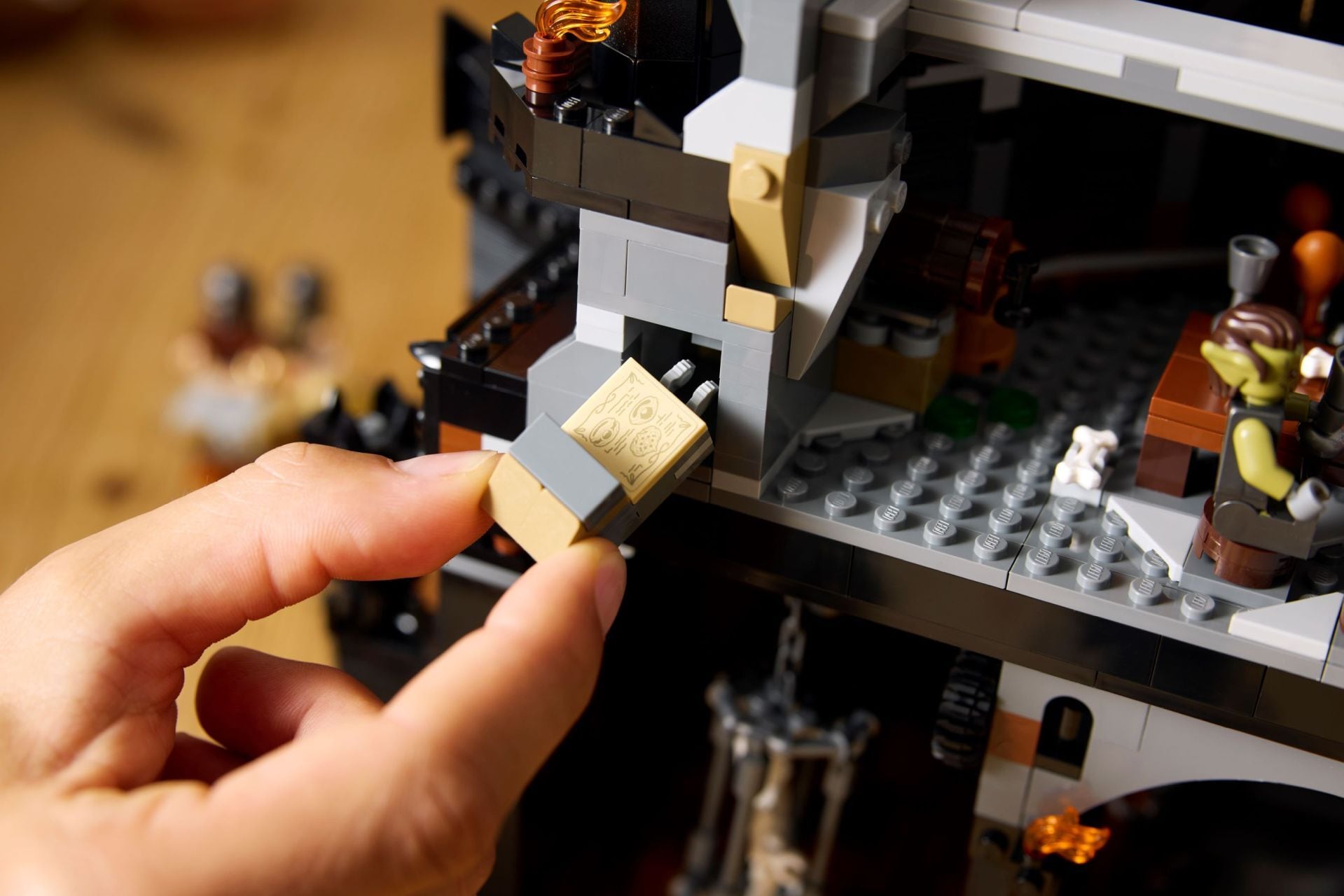مجموعة بناء LEGO® Icons The Lord of the Rings: مجسم باراد-دور™