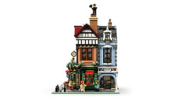 LEGO® Tudor Corner