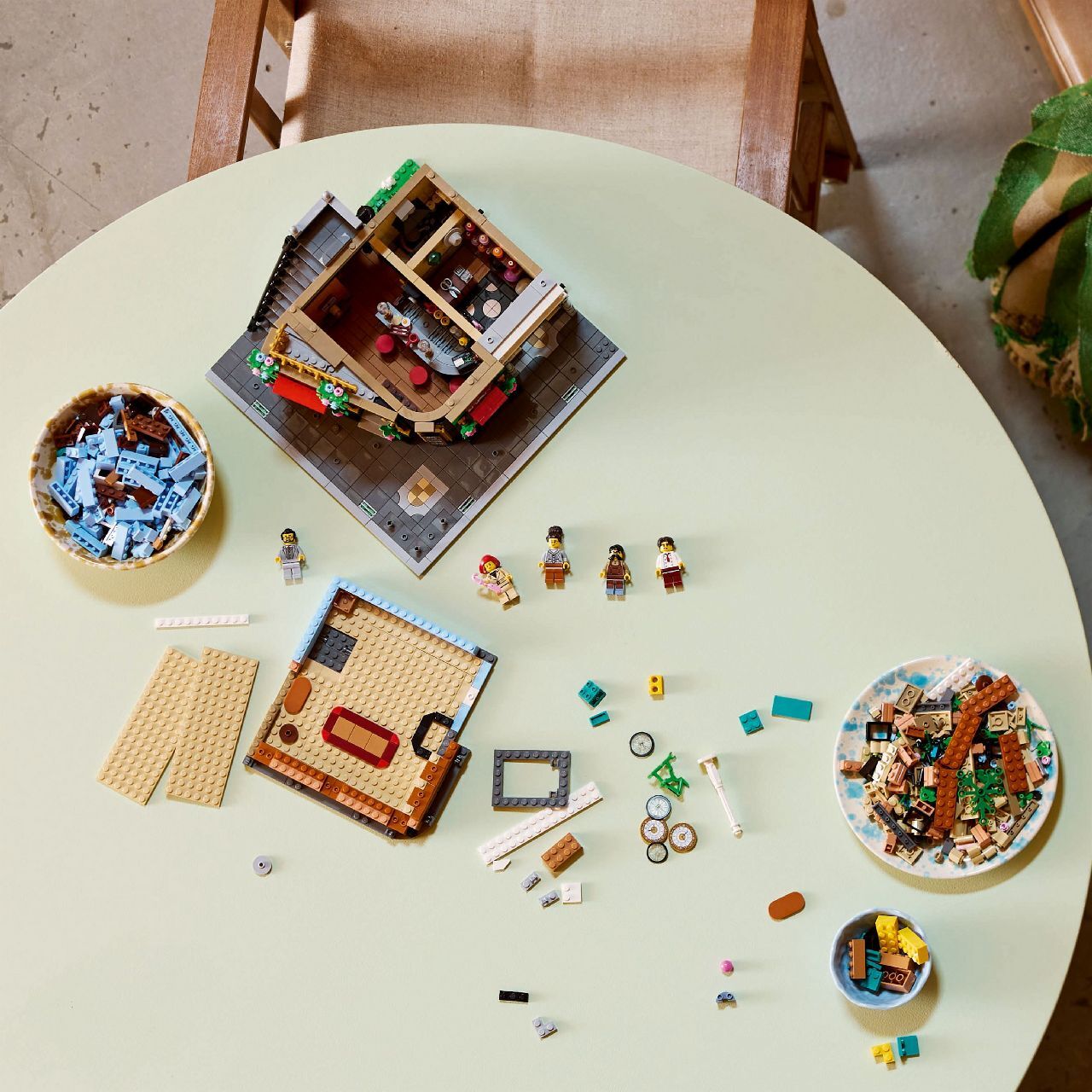 LEGO® Tudor Corner