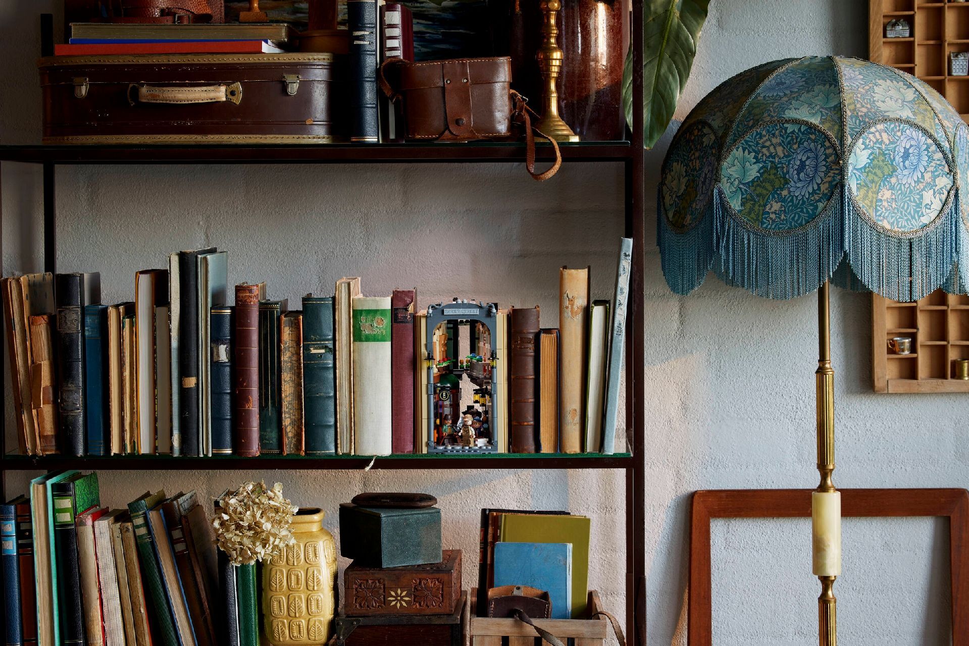 LEGO® Sherlock Holmes: Book Nook