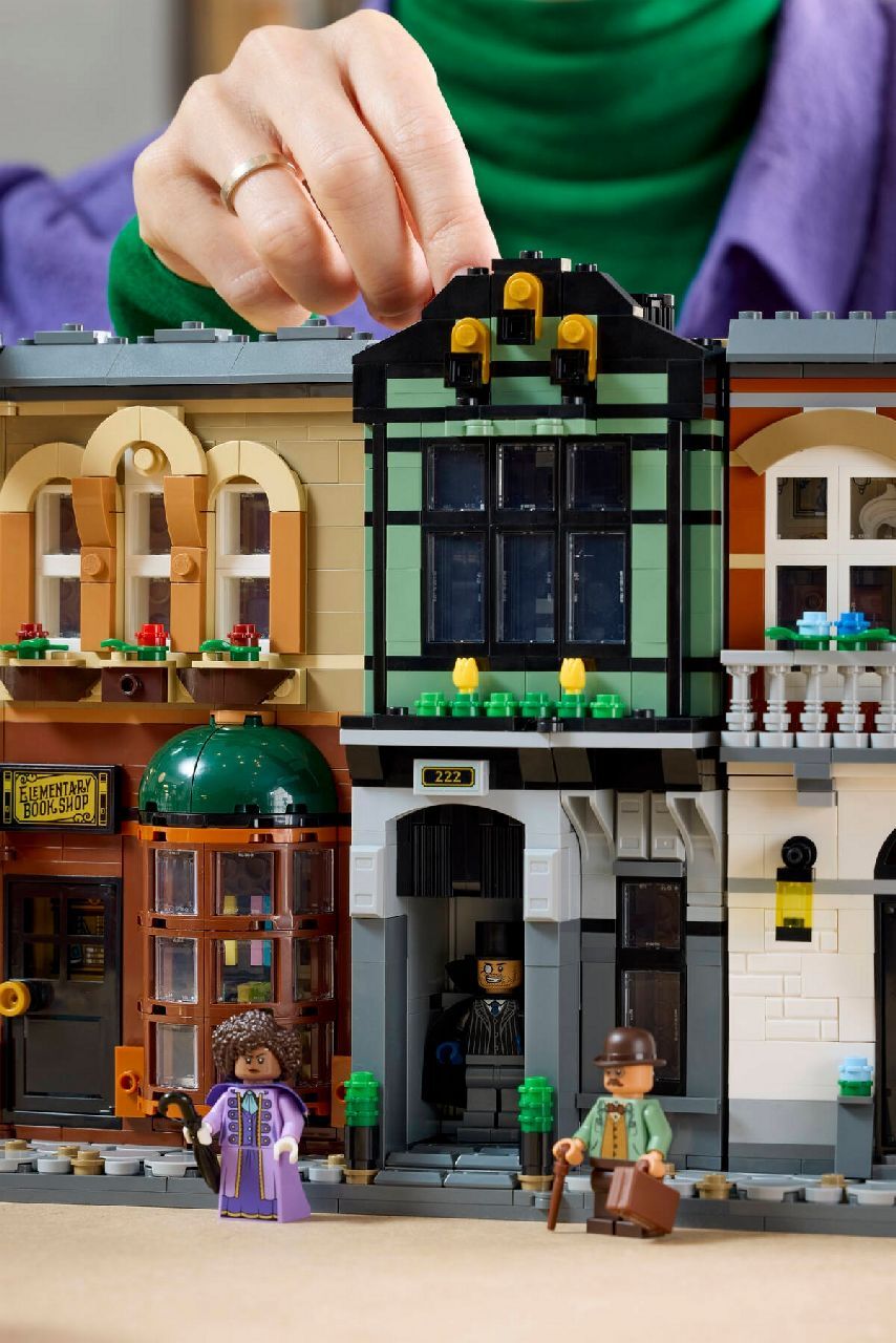 LEGO® Sherlock Holmes: Book Nook