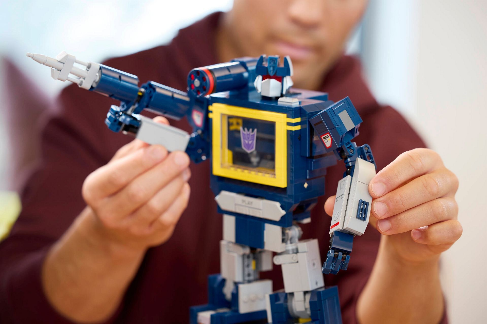 LEGO® Transformers: Soundwave