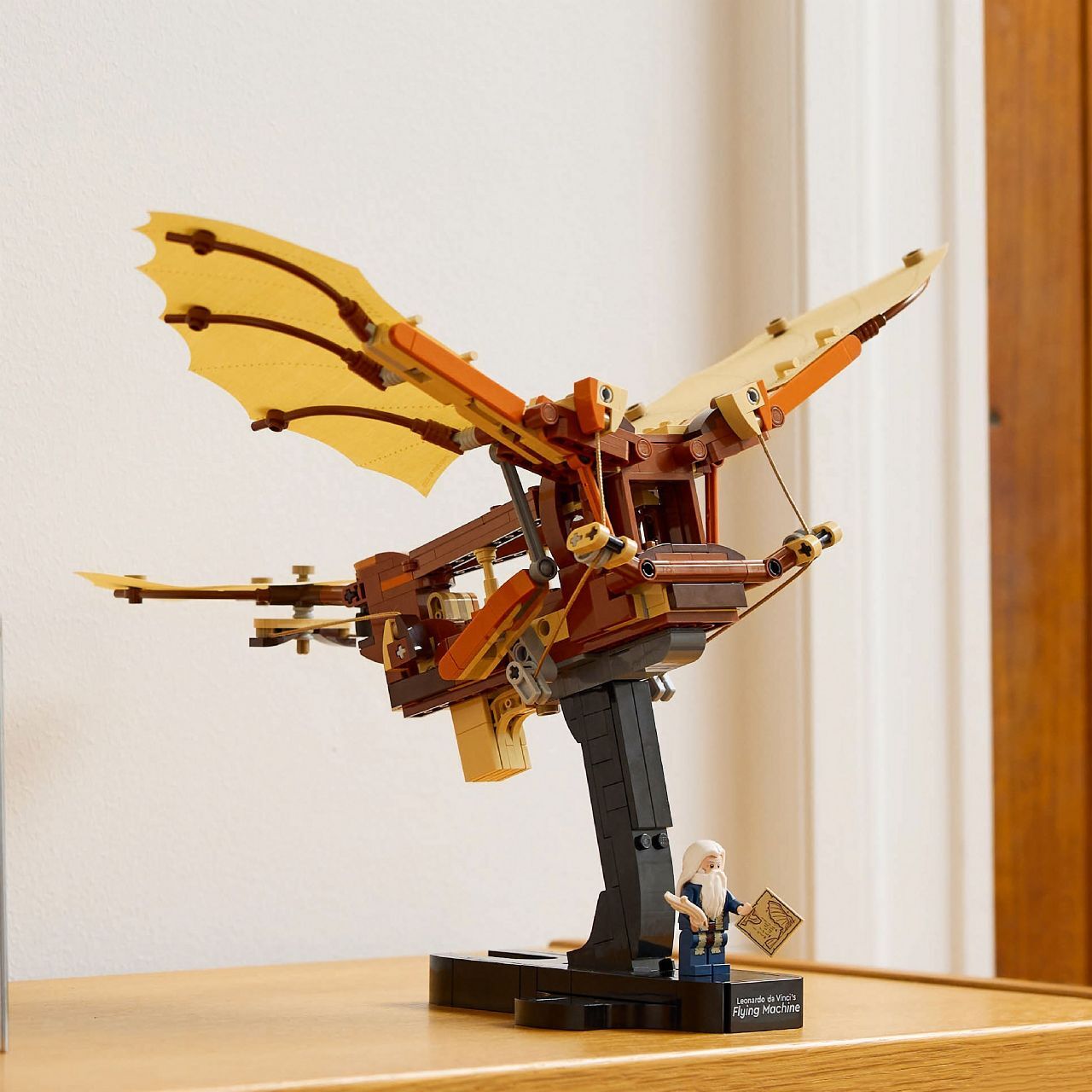 LEGO® Leonardo da Vinci's Flying Machine