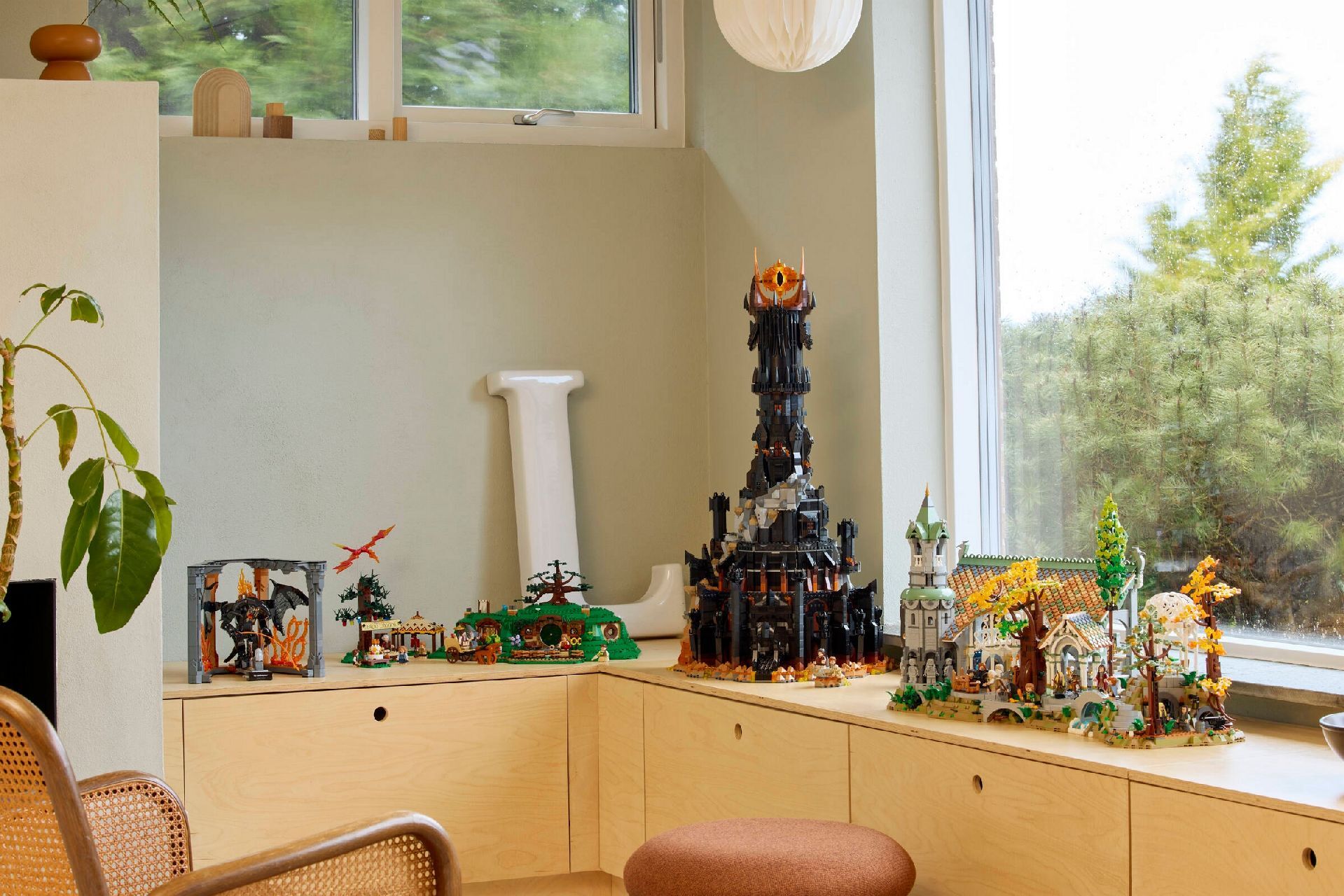 LEGO® The Lord of the Rings: Balrog™ Book Nook