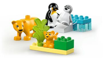LEGO® Wild Animal Families: Penguins & Lions