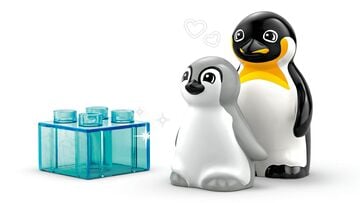 LEGO® Wild Animal Families: Penguins & Lions