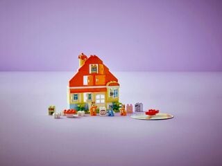 LEGO® Bluey's Family House with Memory Game