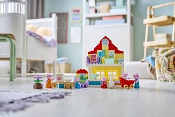 LEGO® Family House