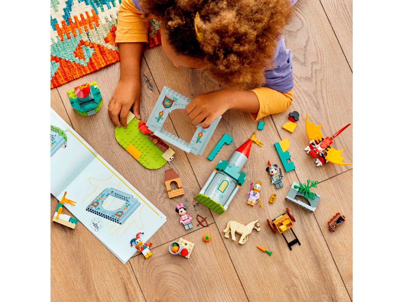 LEGO® Mickey and Friends Castle Defenders