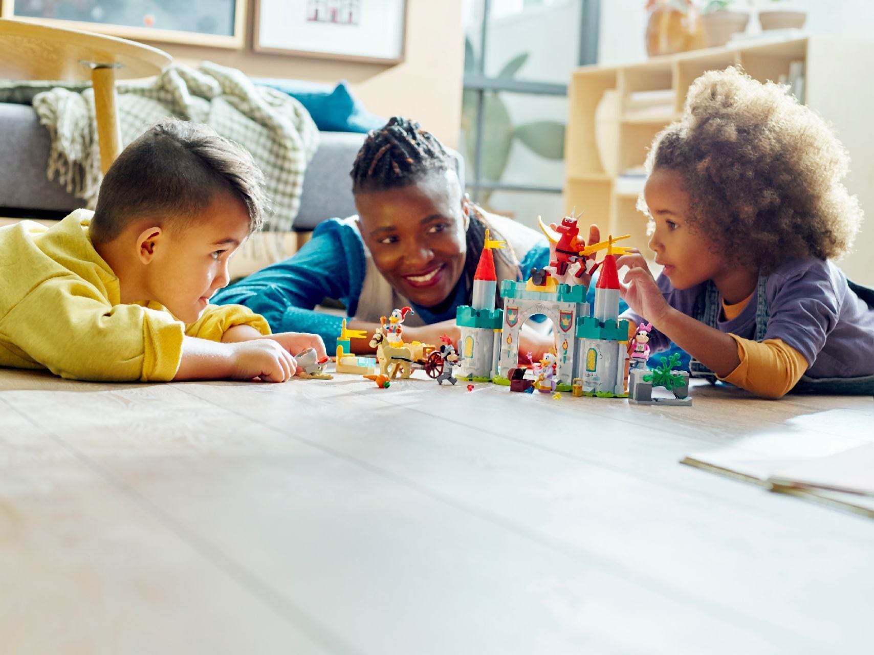 LEGO® Mickey and Friends Castle Defenders