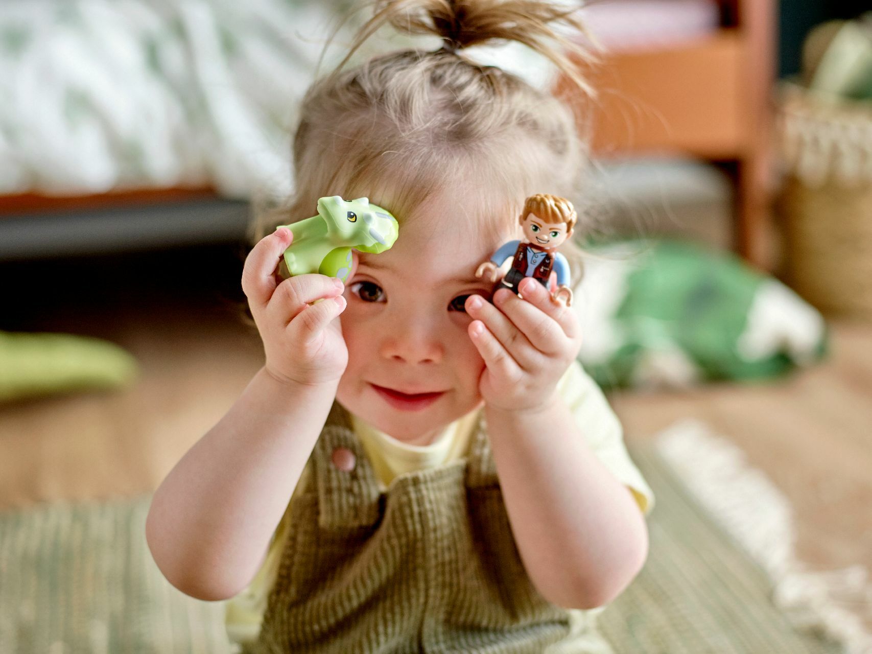 LEGO® T. rex and Triceratops Dinosaur Breakout