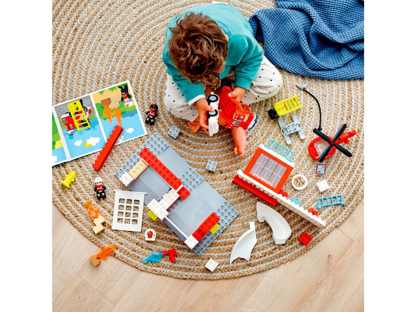 LEGO® Fire Station & Helicopter