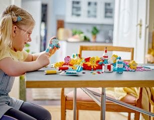 كلاسيك كرييتيف كولور فان من ليغو®