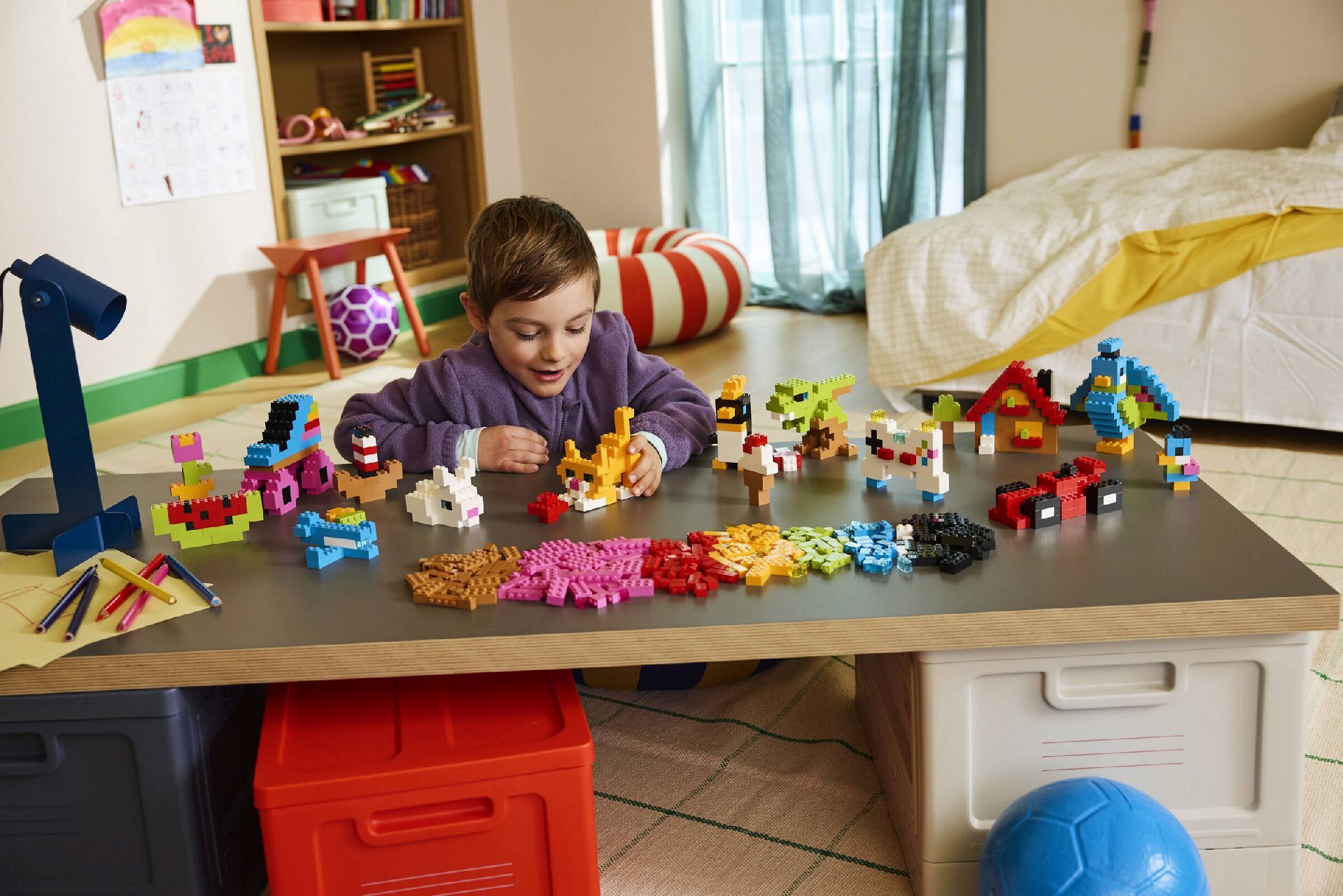 LEGO® Creative Colorful Bricks