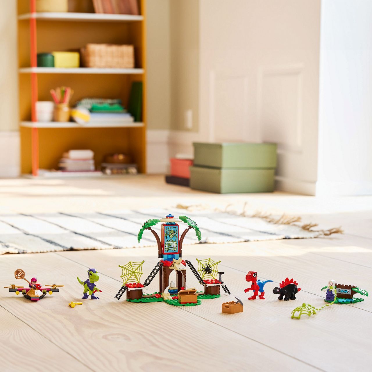 LEGO® Spidey and Gobby's Raptor Battle at Tree House HQ