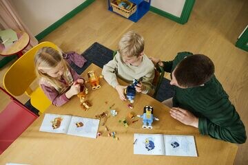 LEGO® Brick-Built Bluey Family