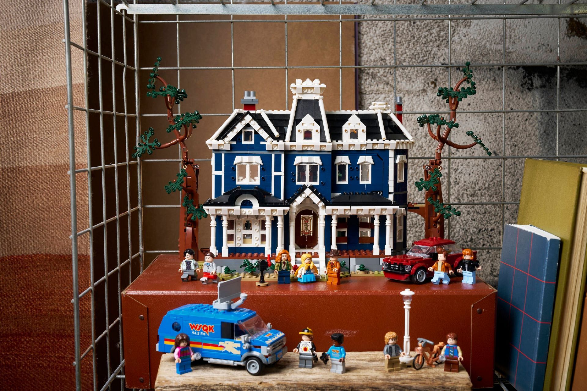 LEGO® Stranger Things: The Creel House