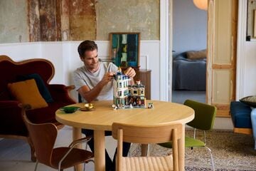 LEGO® Shopping Street