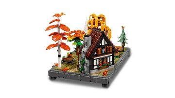 LEGO® Autumn Cottage Garden