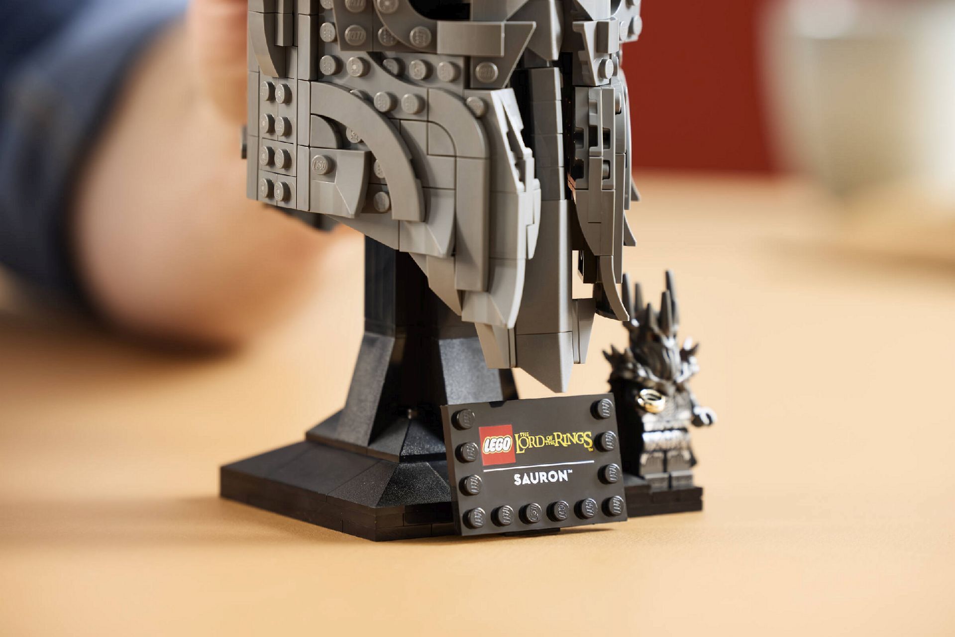 LEGO® The Lord of the Rings: Sauron's Helmet