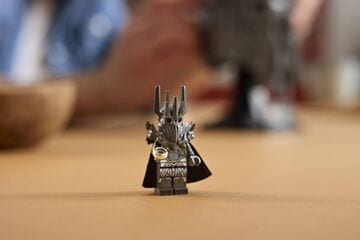 LEGO® The Lord of the Rings: Sauron's Helmet