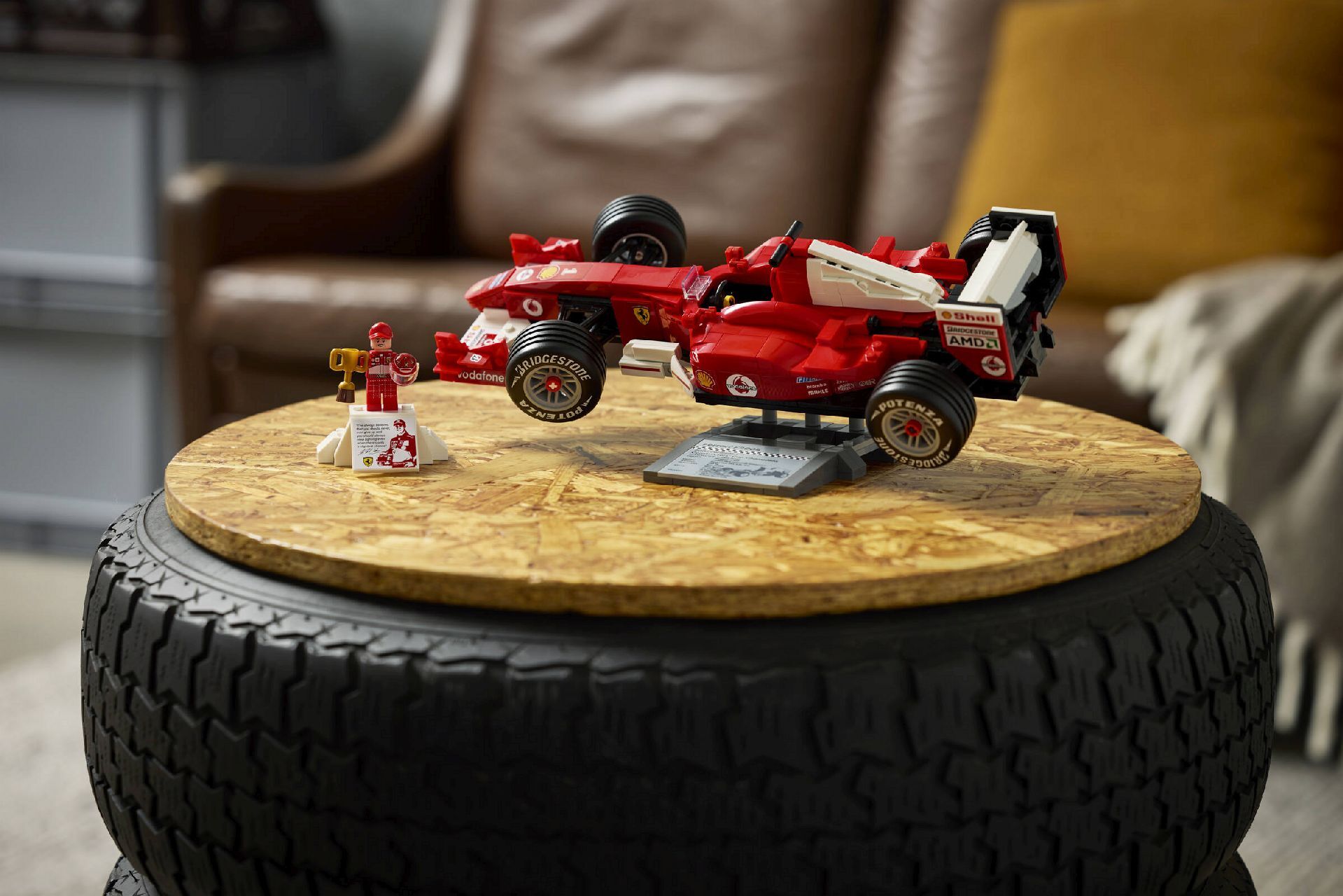 LEGO® Ferrari F2004 & Michael Schumacher