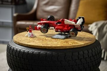 LEGO® Ferrari F2004 & Michael Schumacher