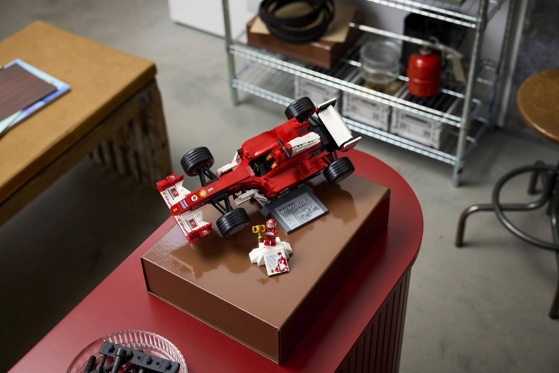 LEGO® Ferrari F2004 & Michael Schumacher