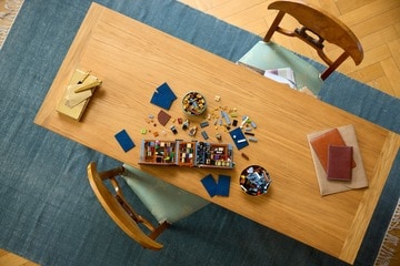 LEGO® Bookstore: Book Nook
