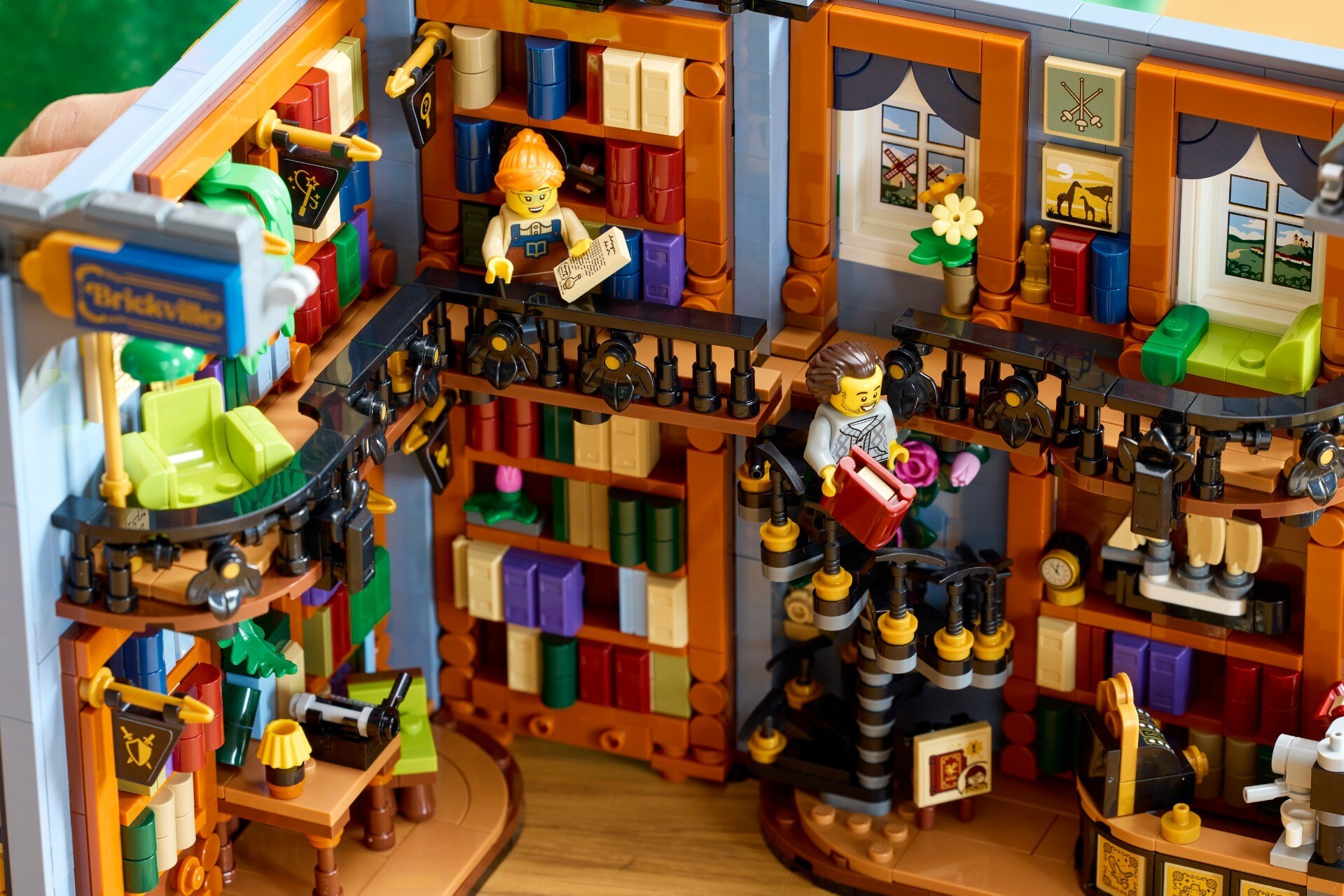 LEGO® Bookstore: Book Nook