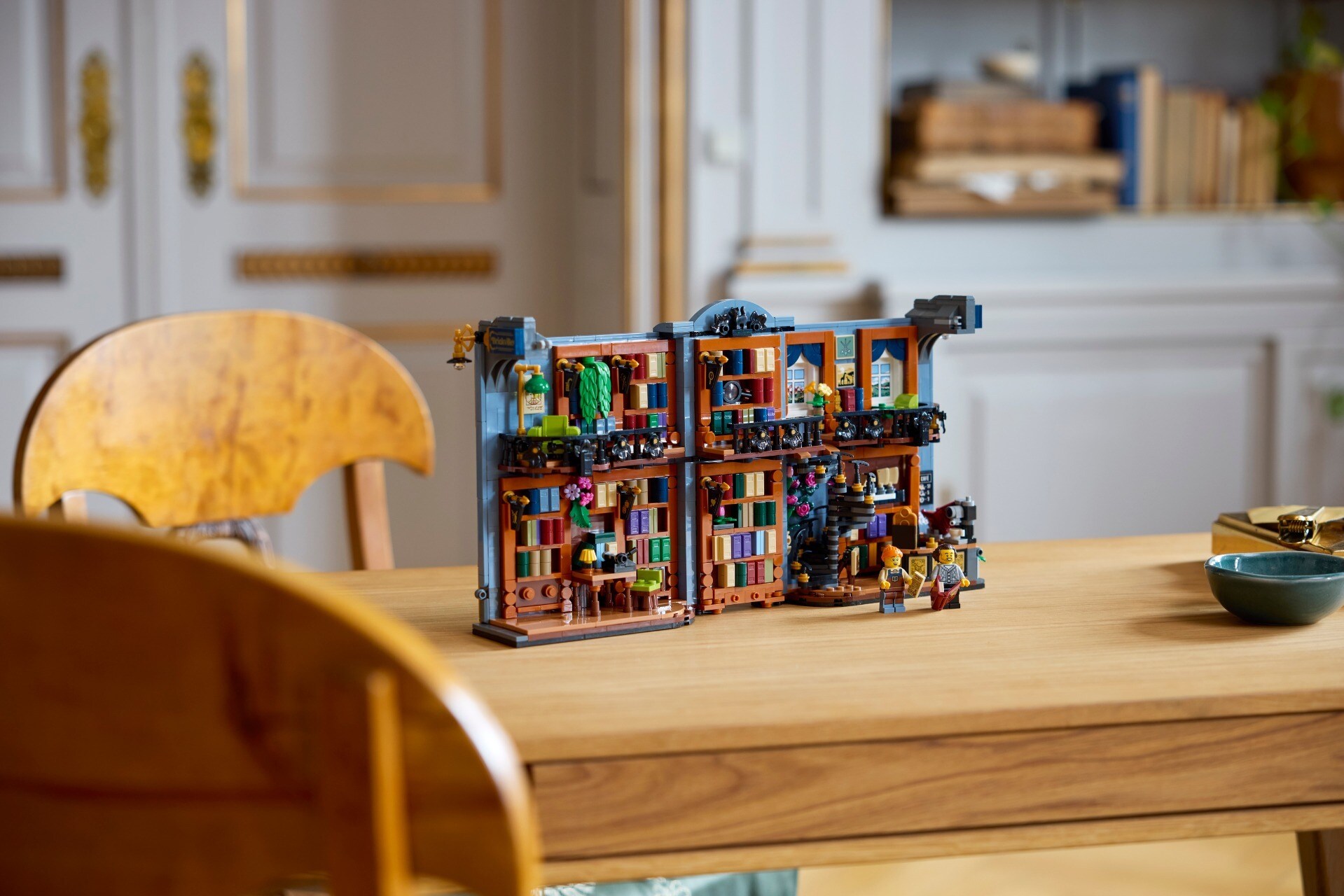 LEGO® Bookstore: Book Nook