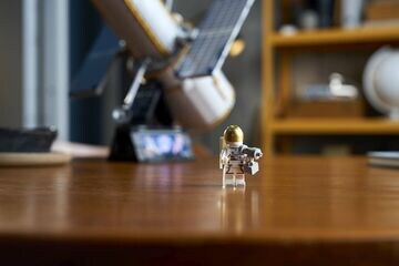 LEGO® Hubble Space Telescope