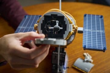 LEGO® Hubble Space Telescope