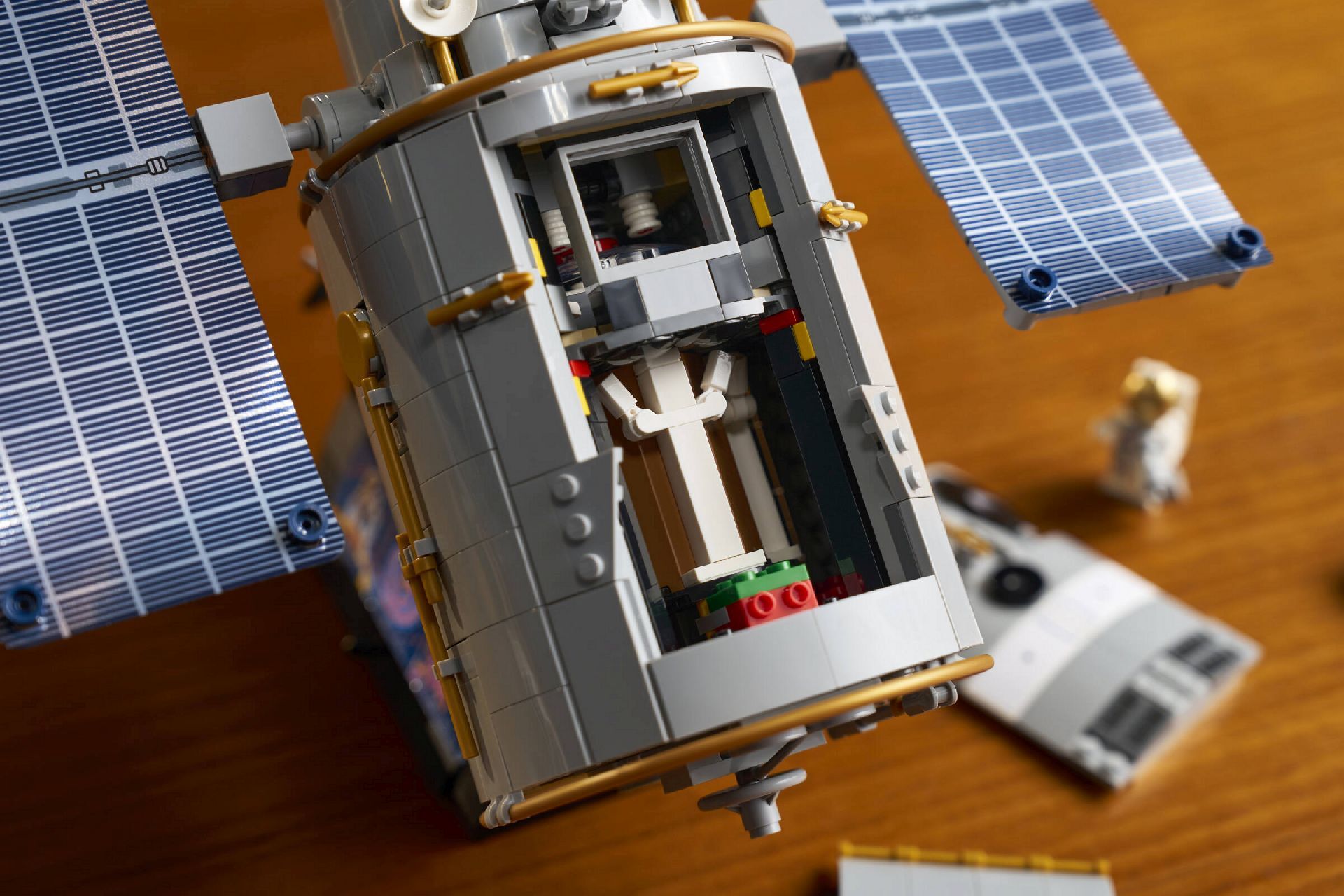 LEGO® Hubble Space Telescope