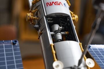 LEGO® Hubble Space Telescope