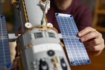LEGO® Hubble Space Telescope