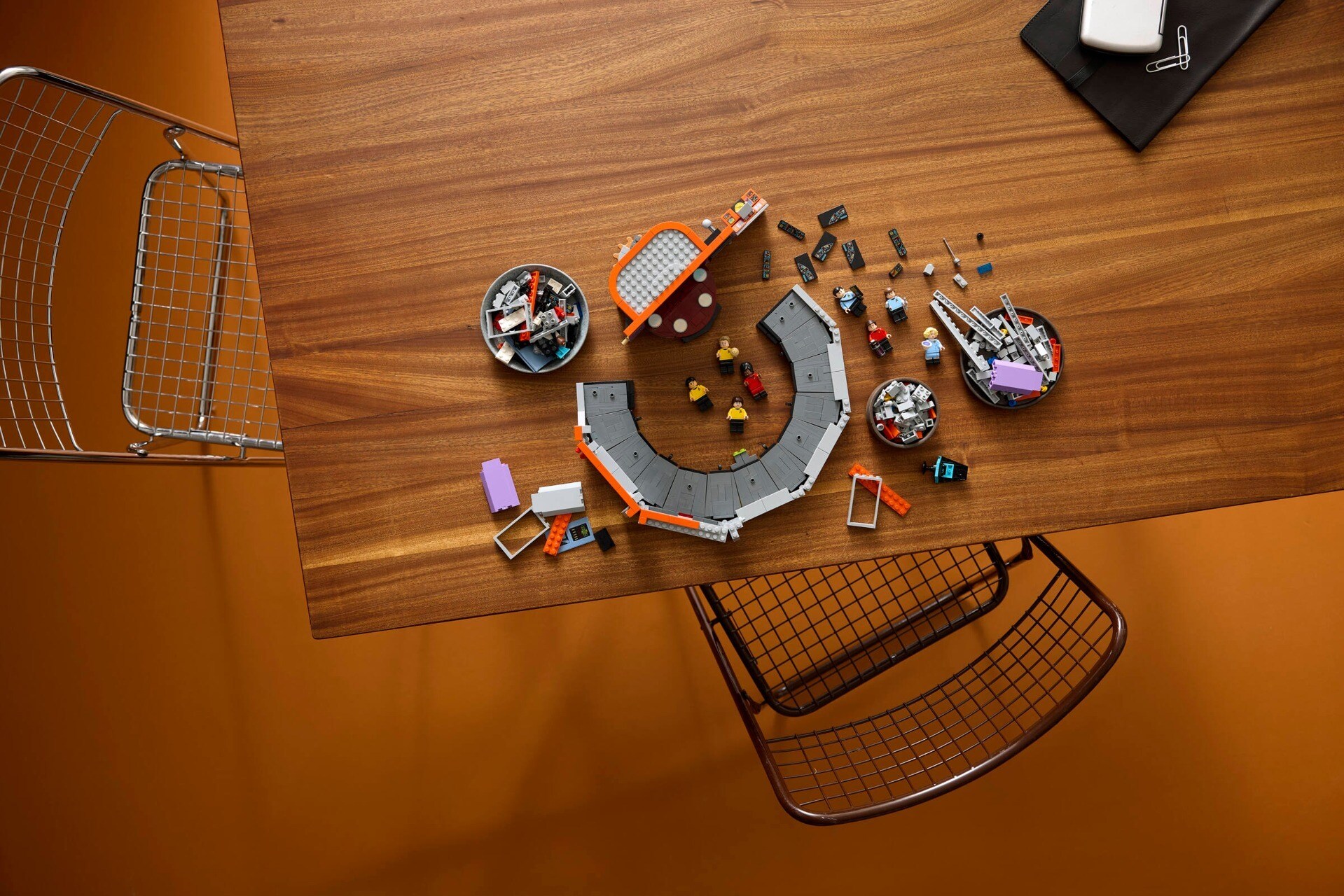 LEGO® Star Trek: U.S.S. Enterprise NCC-1701™ Bridge