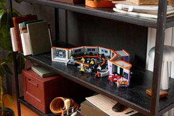 LEGO® Star Trek: U.S.S. Enterprise NCC-1701™ Bridge