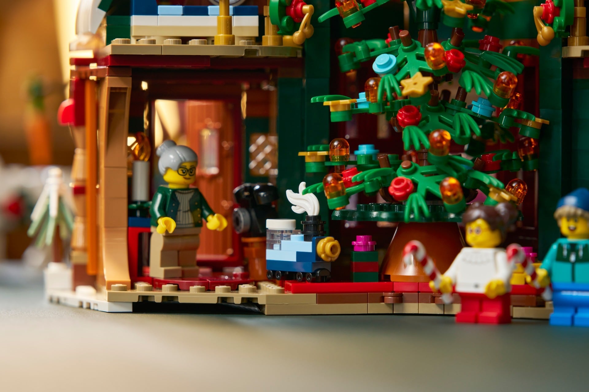 LEGO® Holiday House