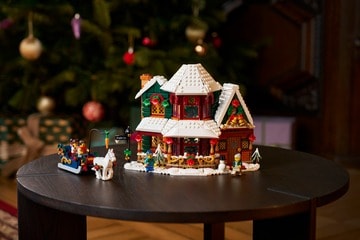 LEGO® Holiday House