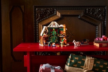 LEGO® Holiday House